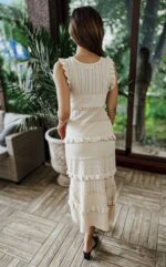 Béžové šaty s háčkovaným vzorom AMORE – Obrázok 4