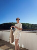 Biely top s flitrami LUX – Obrázok 5