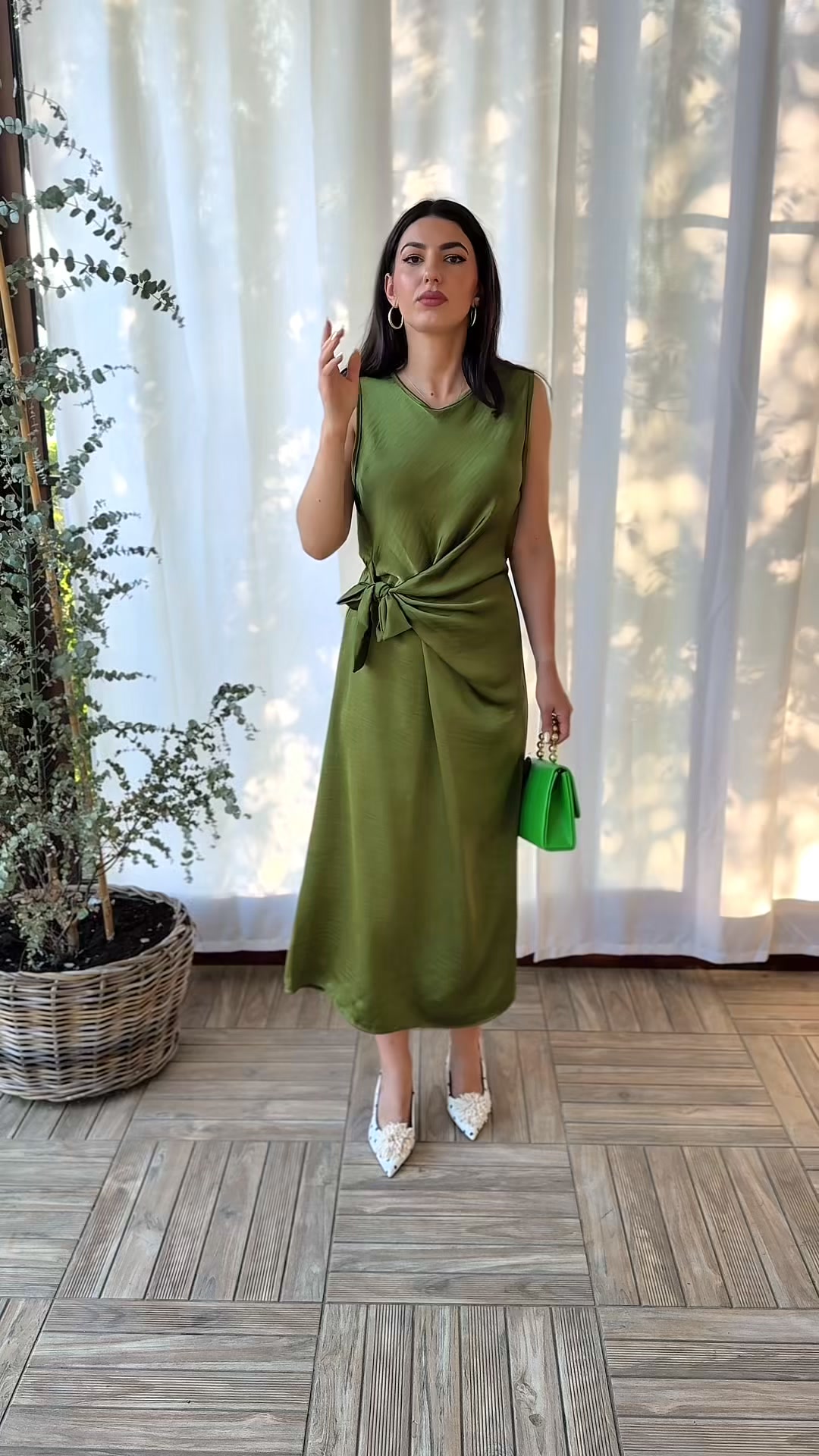 Elegantná modrá tunika s kvetovaným vzorom BALCIO 5